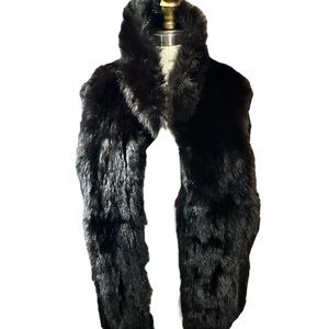 Black fur vest size small - Andrew Mark